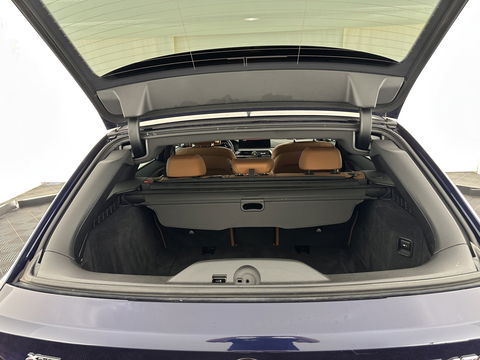 BMW 5 Serie Touring 540d xDrive High Executive Aut. *PANO | LASER-LIGHT | HEAD-UP | LUXURY-LEATHER | BLIND-SPOT | MEMORY-PACK | HARMAN/KARDON | TOP-VIEW | DIGI-COCKPIT | HEATED-COMFORTSEATS | KEYLESS | NAVI-FULLMAP | 18''ALU |