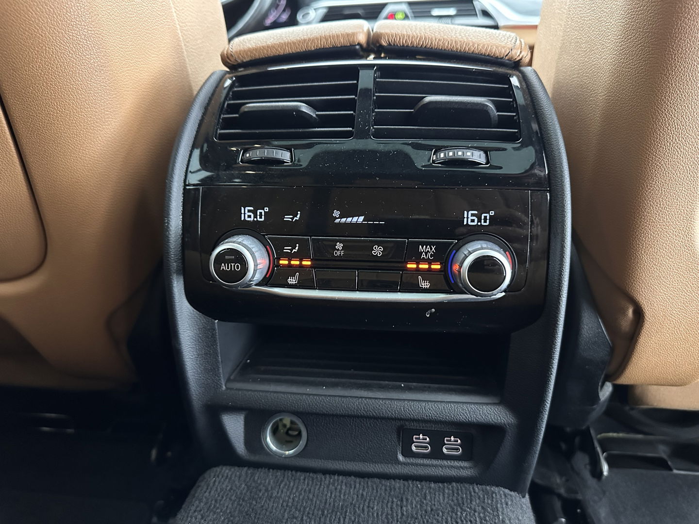 BMW 5 Serie Touring 540d xDrive High Executive Aut. *PANO | LASER-LIGHT | HEAD-UP | LUXURY-LEATHER | BLIND-SPOT | MEMORY-PACK | HARMAN/KARDON | TOP-VIEW | DIGI-COCKPIT | HEATED-COMFORTSEATS | KEYLESS | NAVI-FULLMAP | 18''ALU |