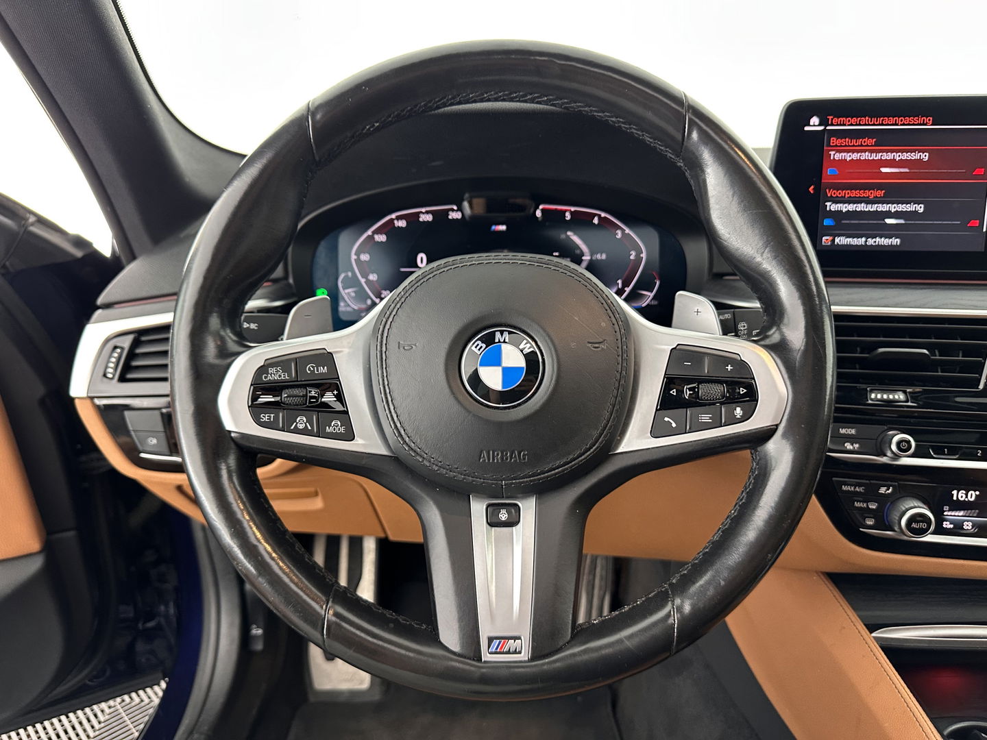 BMW 5 Serie Touring 540d xDrive High Executive Aut. *PANO | LASER-LIGHT | HEAD-UP | LUXURY-LEATHER | BLIND-SPOT | MEMORY-PACK | HARMAN/KARDON | TOP-VIEW | DIGI-COCKPIT | HEATED-COMFORTSEATS | KEYLESS | NAVI-FULLMAP | 18''ALU |