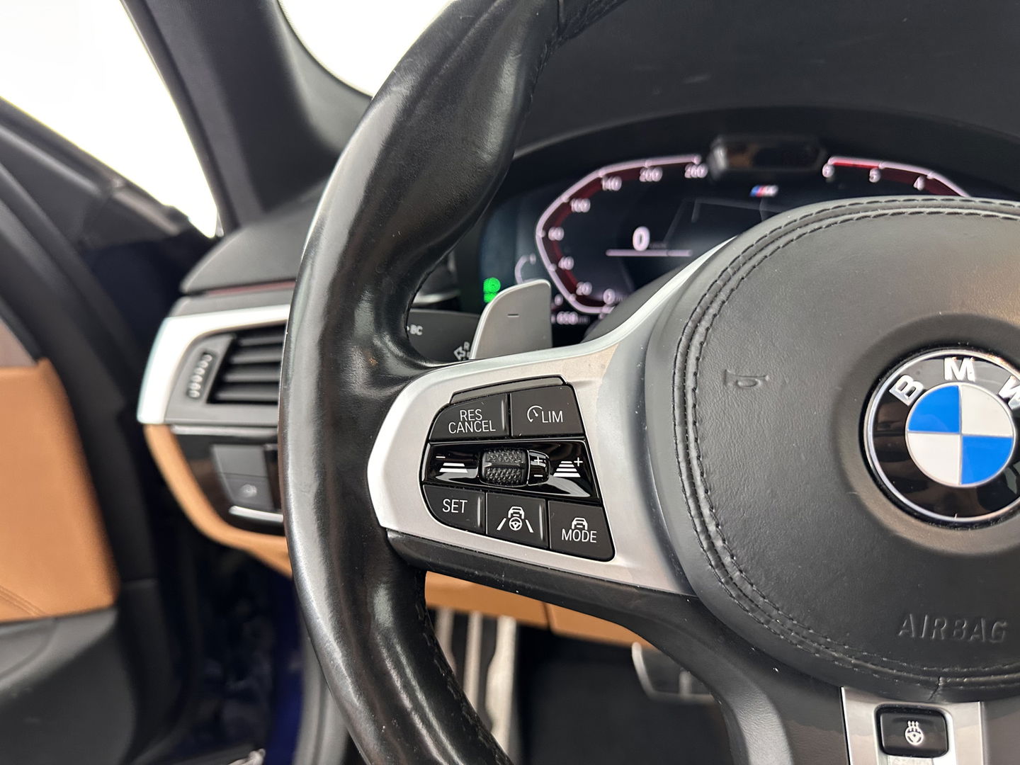 BMW 5 Serie Touring 540d xDrive High Executive Aut. *PANO | LASER-LIGHT | HEAD-UP | LUXURY-LEATHER | BLIND-SPOT | MEMORY-PACK | HARMAN/KARDON | TOP-VIEW | DIGI-COCKPIT | HEATED-COMFORTSEATS | KEYLESS | NAVI-FULLMAP | 18''ALU |