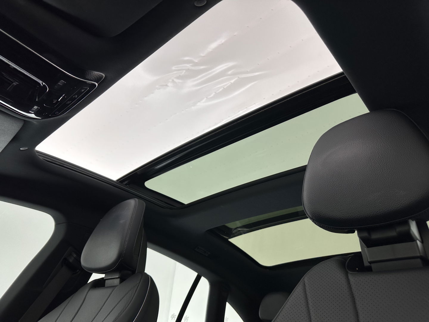 Mercedes-Benz EQE 300 Business Line 89 kWh [ 3-Fase ] (INCL-BTW) *HEATPUMP | PANO | LUXURY-LEATHER | FULL-LED | ADAPTIVE-CRUISE | DIGI-COCKPIT | MBUX-NAVI | HEATED-COMFORTSEATS | KEYLESS | SHIFT-PADDLES | ECC | PDC |  19"ALU*