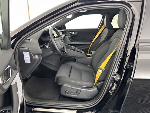 Polestar 2 Long Range Dual Motor Launch Edition 78kWh [ 3-Fase ] (INCL-BTW) *PANO | NAVI-FULLMAP | FULL-LED | BLIND-SPOT | KEYLESS | LANE-ASSIST | DIGI-COCKPIT | CARPLAY | DAB+ | HEATED-COMFORTSEATS | ECC | MEMORY-PACK | PDC | 20''ALU*