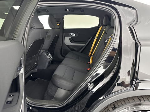 Polestar 2 Long Range Dual Motor Launch Edition 78kWh [ 3-Fase ] (INCL-BTW) *PANO | NAVI-FULLMAP | FULL-LED | BLIND-SPOT | KEYLESS | LANE-ASSIST | DIGI-COCKPIT | CARPLAY | DAB+ | HEATED-COMFORTSEATS | ECC | MEMORY-PACK | PDC | 20''ALU*