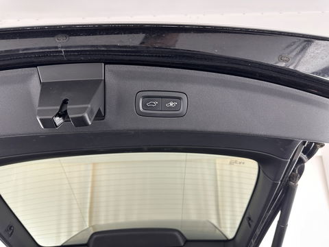 Polestar 2 Long Range Dual Motor Launch Edition 78kWh [ 3-Fase ] (INCL-BTW) *PANO | NAVI-FULLMAP | FULL-LED | BLIND-SPOT | KEYLESS | LANE-ASSIST | DIGI-COCKPIT | CARPLAY | DAB+ | HEATED-COMFORTSEATS | ECC | MEMORY-PACK | PDC | 20''ALU*