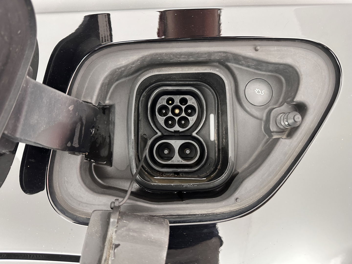 Polestar 2 Long Range Dual Motor Launch Edition 78kWh [ 3-Fase ] (INCL-BTW) *PANO | NAVI-FULLMAP | FULL-LED | BLIND-SPOT | KEYLESS | LANE-ASSIST | DIGI-COCKPIT | CARPLAY | DAB+ | HEATED-COMFORTSEATS | ECC | MEMORY-PACK | PDC | 20''ALU*