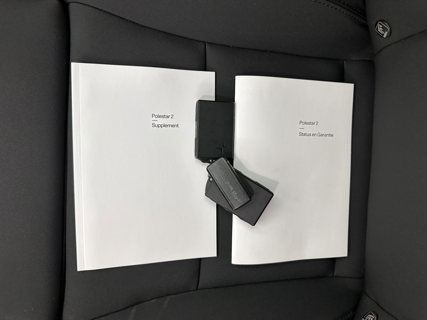 Polestar 2 Long Range Dual Motor Launch Edition 78kWh [ 3-Fase ] (INCL-BTW) *PANO | NAVI-FULLMAP | FULL-LED | BLIND-SPOT | KEYLESS | LANE-ASSIST | DIGI-COCKPIT | CARPLAY | DAB+ | HEATED-COMFORTSEATS | ECC | MEMORY-PACK | PDC | 20''ALU*