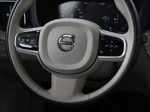 Volvo XC60 2.0 Recharge T8 AWD Inscription | Panoramadak | Trekhaak | Leder | Camera | Carplay | Navigatie | Memory | Keyless | PHEV | Plug In
