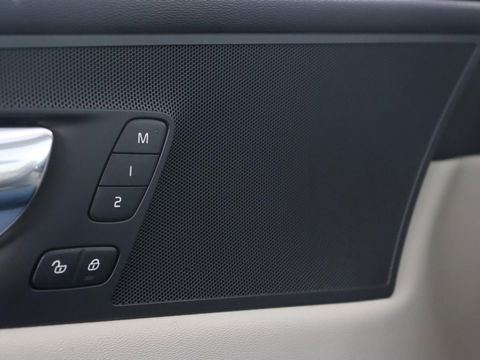 Volvo XC60 2.0 Recharge T8 AWD Inscription | Panoramadak | Trekhaak | Leder | Camera | Carplay | Navigatie | Memory | Keyless | PHEV | Plug In