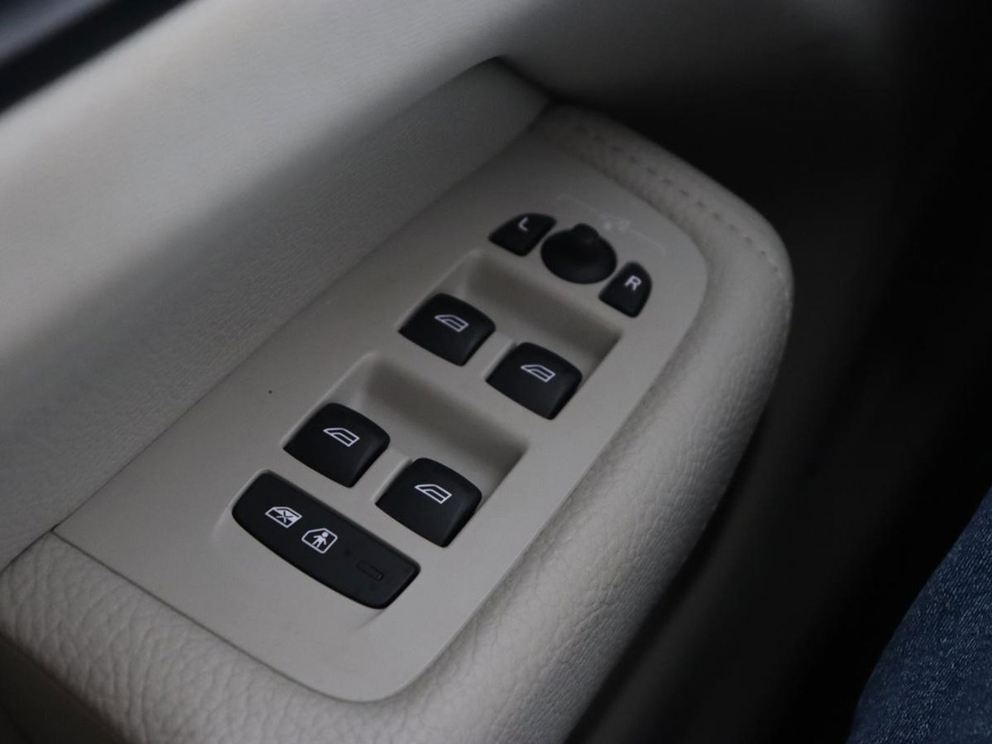 Volvo XC60 2.0 Recharge T8 AWD Inscription | Panoramadak | Trekhaak | Leder | Camera | Carplay | Navigatie | Memory | Keyless | PHEV | Plug In