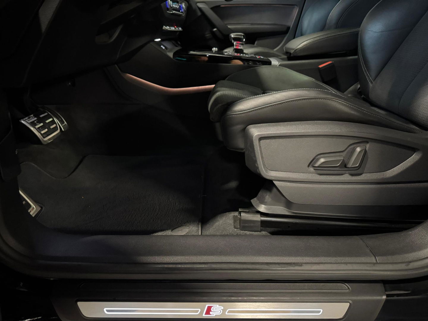 Audi Q5 40 TFSI s-line CAM PANO KEYLESS''