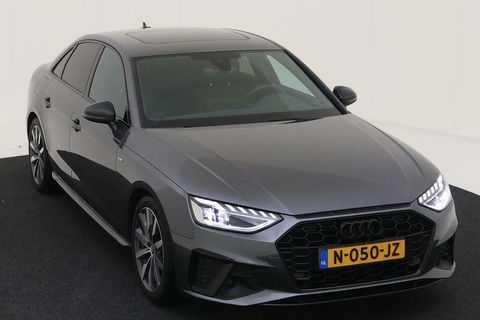 Audi A4 Limousine 35 TFSI S-line Competition Pano Sfeer NAP