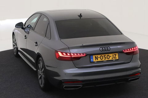 Audi A4 Limousine 35 TFSI S-line Competition Pano Sfeer NAP