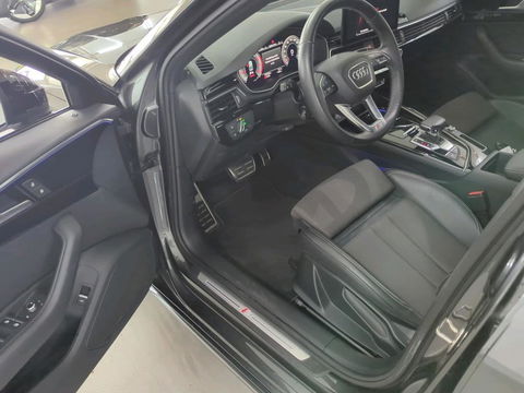 Audi A4 Limousine 35 TFSI S-line Competition Pano Sfeer NAP