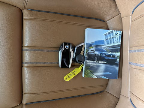 BMW 5 Serie Touring 540d xDrive High Executive Aut. *PANO | LASER-LIGHT | HEAD-UP | LUXURY-LEATHER | BLIND-SPOT | MEMORY-PACK | HARMAN/KARDON | TOP-VIEW | DIGI-COCKPIT | HEATED-COMFORTSEATS | KEYLESS | NAVI-FULLMAP | 18''ALU |