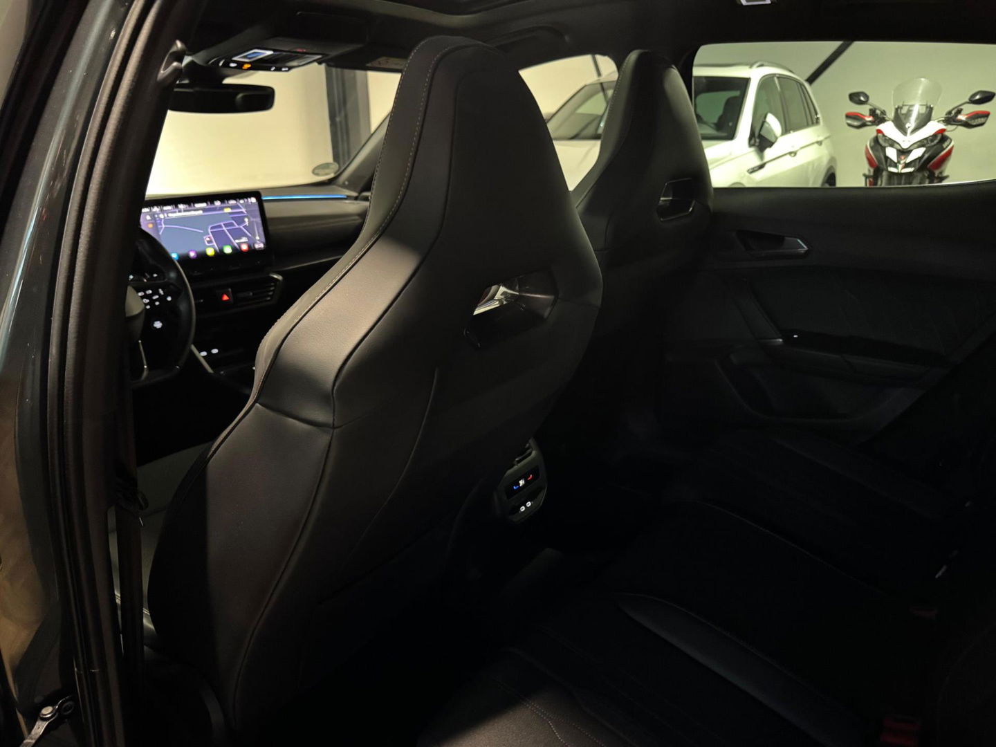 CUPRA Formentor 2.0 TSI 4DRIVE PANO KEYLESS CAM