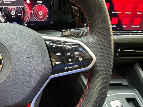 Volkswagen Golf 2.0 TSI GTI Clubsport 45 Jahre Pano|HuD|Akra