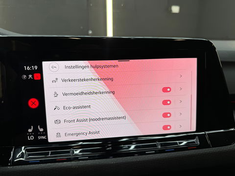Volkswagen Golf 2.0 TSI GTI Clubsport 45 Jahre Pano|HuD|Akra