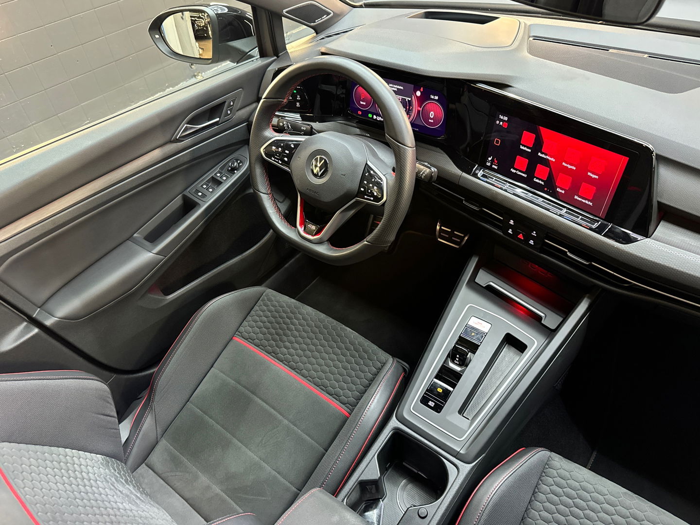 Volkswagen Golf 2.0 TSI GTI Clubsport 45 Jahre Pano|HuD|Akra