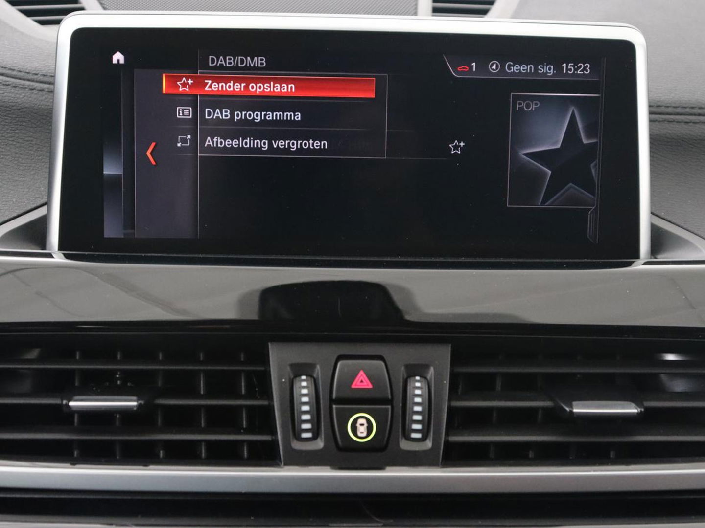 BMW X1 xDrive25e Sport Line | Stoelverwarming | Camera | Full LED | Sportstoelen | Keyless | Navigatie | Climate control | Parkeerhulp | Cruise control | DAB | Bluetooth