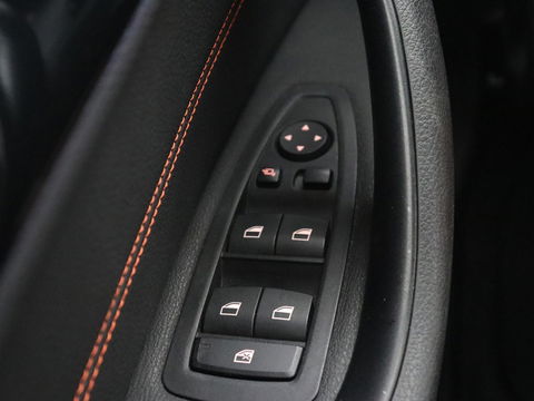 BMW X1 xDrive25e Sport Line | Stoelverwarming | Camera | Full LED | Sportstoelen | Keyless | Navigatie | Climate control | Parkeerhulp | Cruise control | DAB | Bluetooth