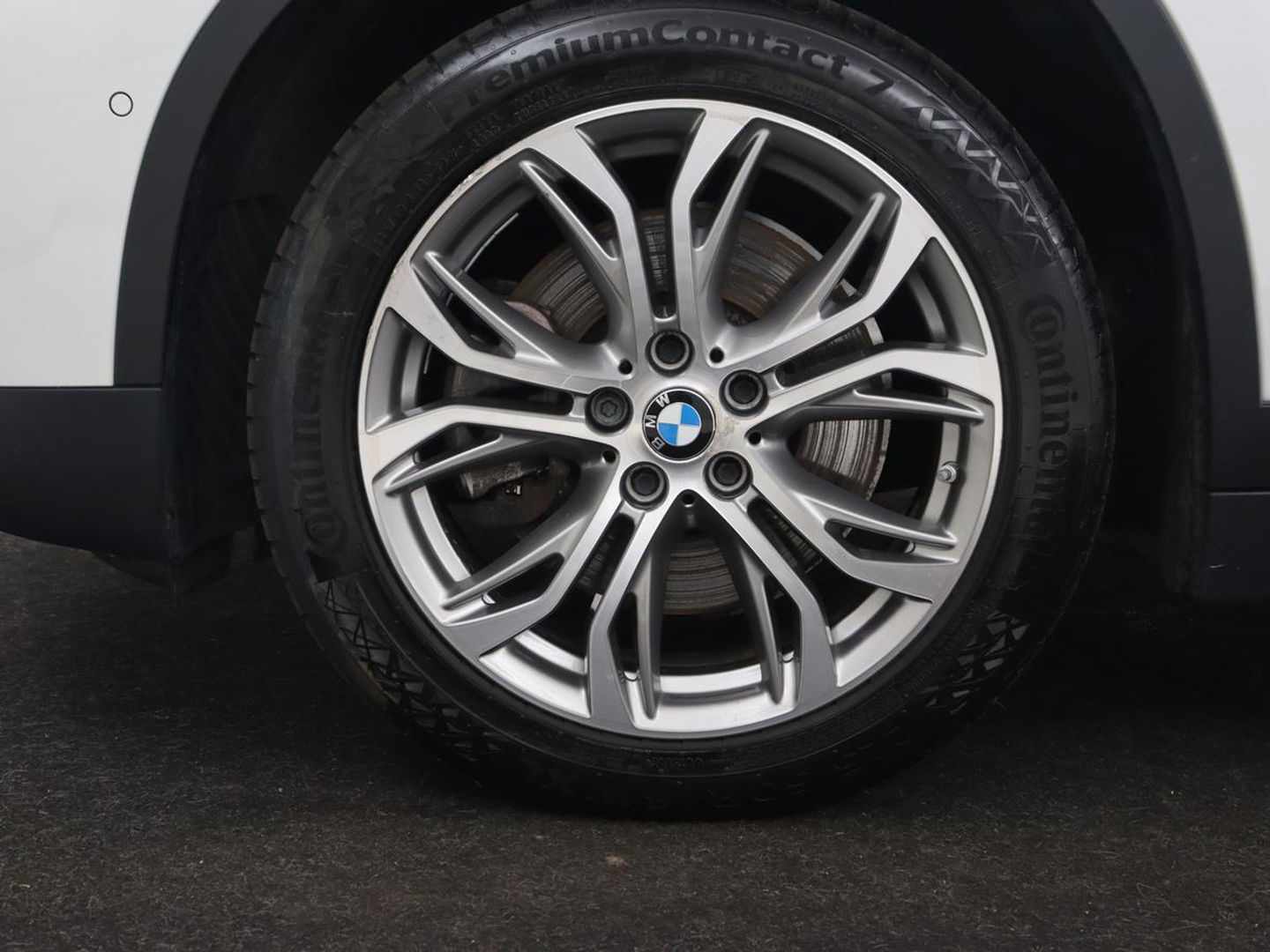 BMW X1 xDrive25e Sport Line | Stoelverwarming | Camera | Full LED | Sportstoelen | Keyless | Navigatie | Climate control | Parkeerhulp | Cruise control | DAB | Bluetooth