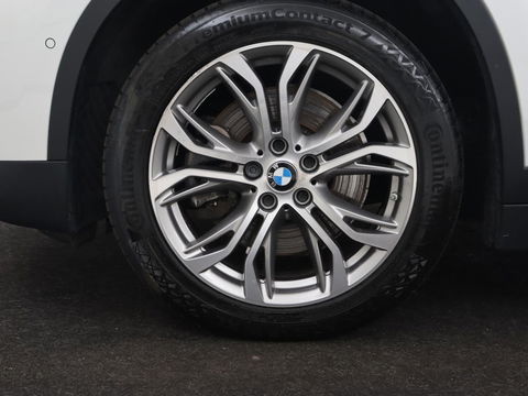 BMW X1 xDrive25e Sport Line | Stoelverwarming | Camera | Full LED | Sportstoelen | Keyless | Navigatie | Climate control | Parkeerhulp | Cruise control | DAB | Bluetooth