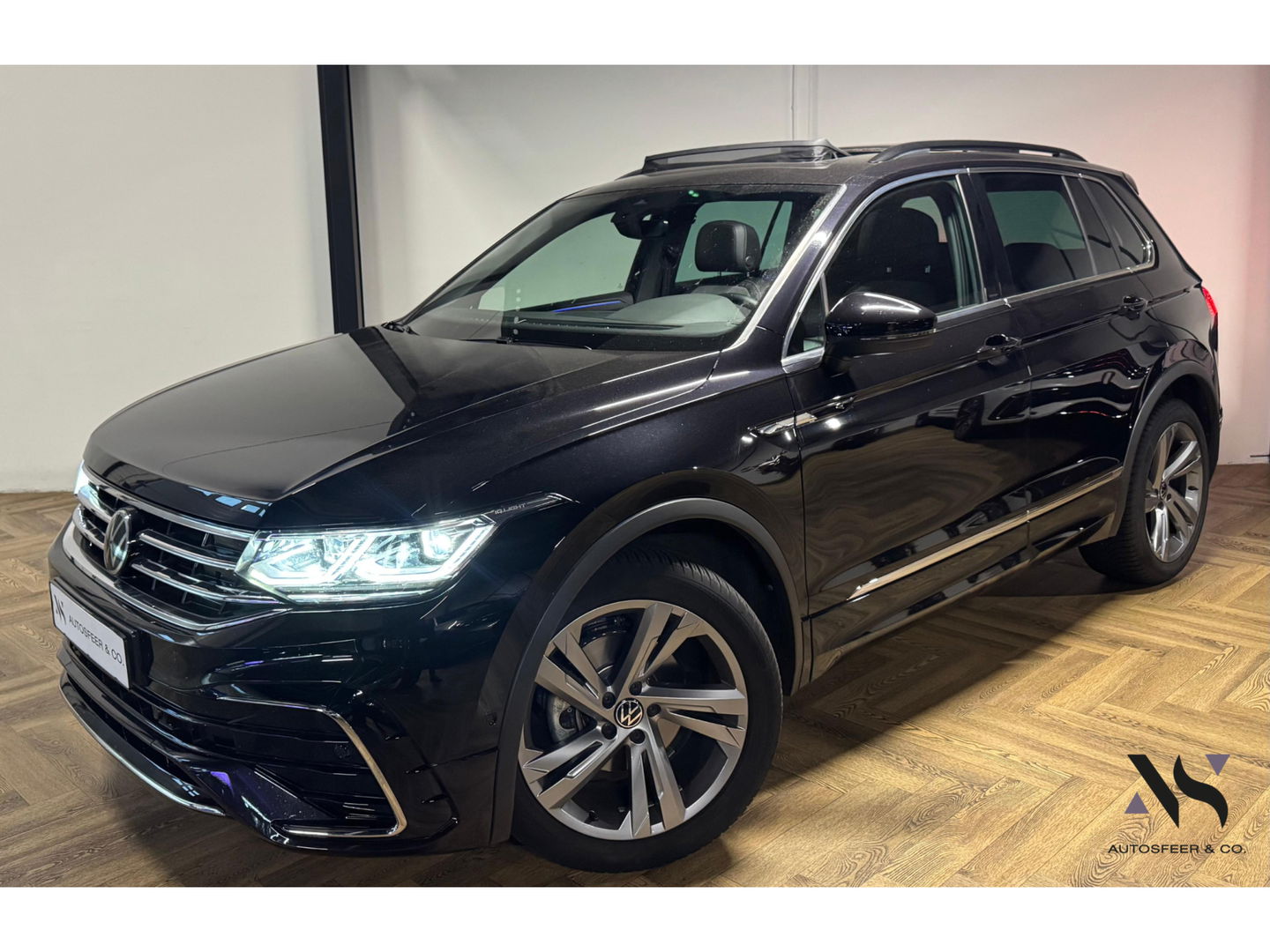 Volkswagen Tiguan 1.5 TSI R-Line PANO KEYLESS VOL'