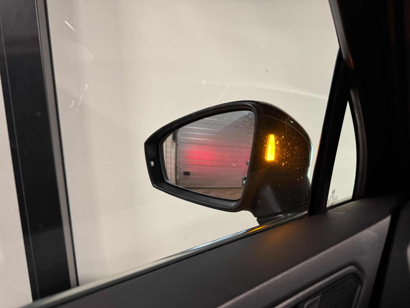 Volkswagen Tiguan 1.5 TSI R-Line PANO KEYLESS VOL'
