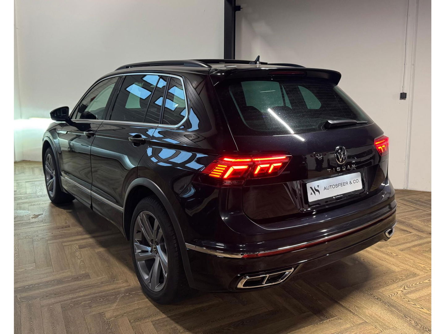 Volkswagen Tiguan 1.5 TSI R-Line PANO KEYLESS VOL'