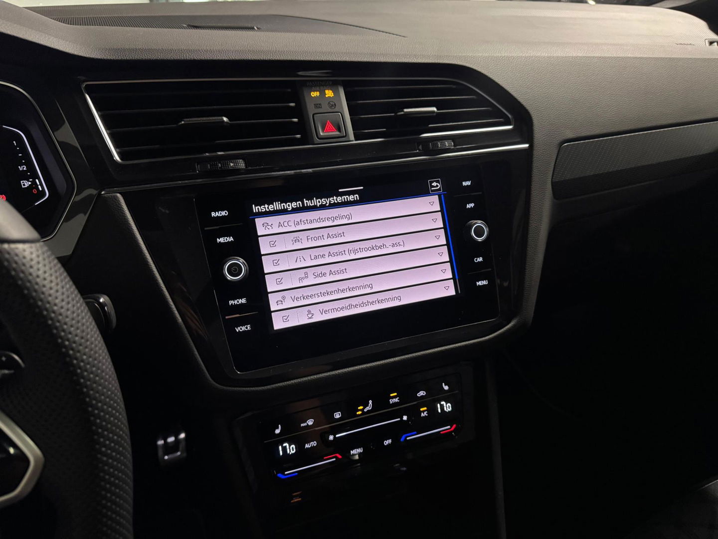 Volkswagen Tiguan 1.5 TSI R-Line PANO KEYLESS VOL'