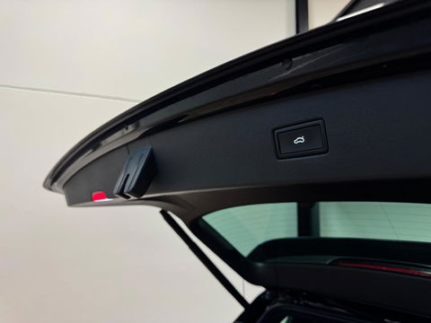 Volkswagen Tiguan 1.5 TSI R-Line PANO KEYLESS VOL'
