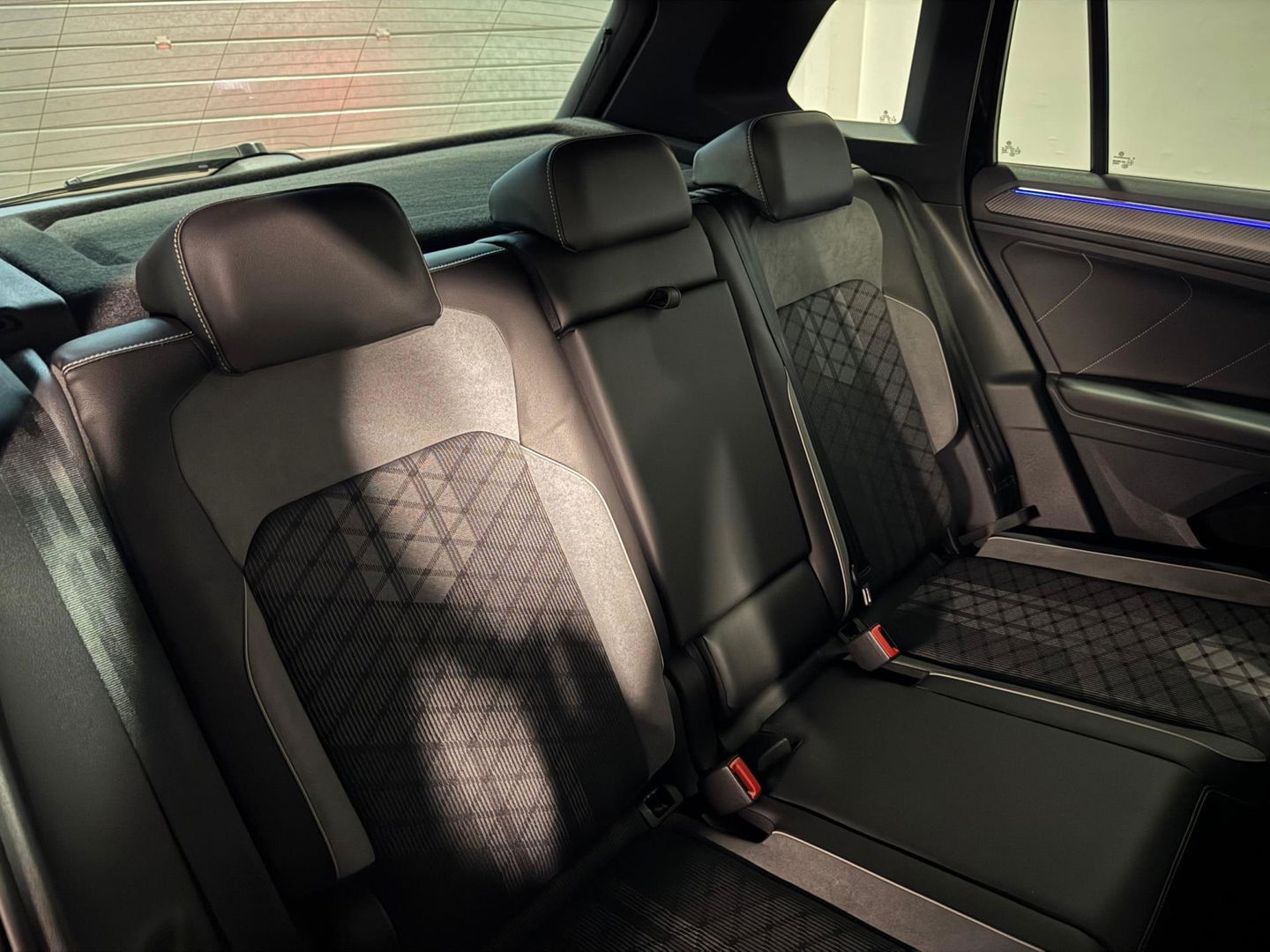 Volkswagen Tiguan 1.5 TSI R-Line PANO KEYLESS VOL'