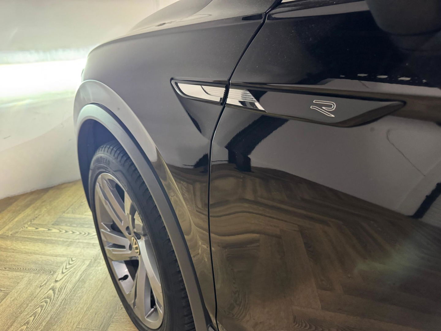 Volkswagen Tiguan 1.5 TSI R-Line PANO KEYLESS VOL'