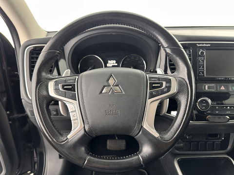 Mitsubishi Outlander 2.0 PHEV Executive Edition Aut.  *LEATHER-MICROFIBRE | NAVI-FULLMAP | KEYLESS | CAMERA | HEATED-COMFORTSEATS | ECC | PDC | CRUISE | 18''ALU | TOWBAR*