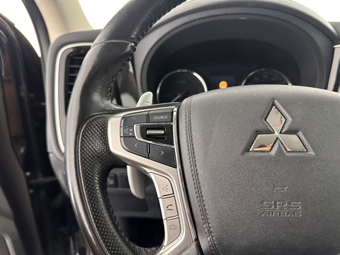 Mitsubishi Outlander 2.0 PHEV Executive Edition Aut.  *LEATHER-MICROFIBRE | NAVI-FULLMAP | KEYLESS | CAMERA | HEATED-COMFORTSEATS | ECC | PDC | CRUISE | 18''ALU | TOWBAR*