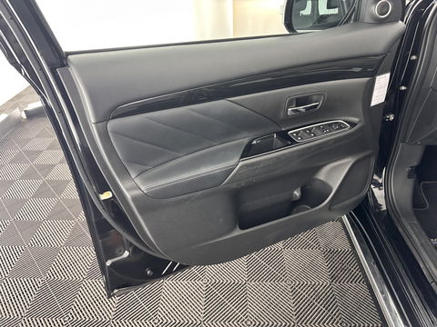 Mitsubishi Outlander 2.0 PHEV Executive Edition Aut.  *LEATHER-MICROFIBRE | NAVI-FULLMAP | KEYLESS | CAMERA | HEATED-COMFORTSEATS | ECC | PDC | CRUISE | 18''ALU | TOWBAR*