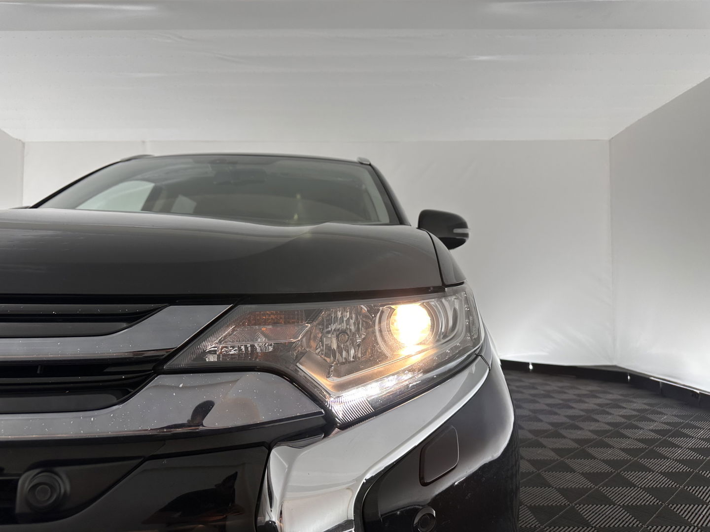 Mitsubishi Outlander 2.0 PHEV Executive Edition Aut.  *LEATHER-MICROFIBRE | NAVI-FULLMAP | KEYLESS | CAMERA | HEATED-COMFORTSEATS | ECC | PDC | CRUISE | 18''ALU | TOWBAR*