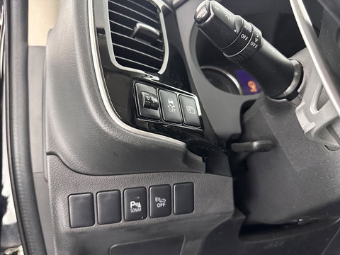 Mitsubishi Outlander 2.0 PHEV Executive Edition Aut.  *LEATHER-MICROFIBRE | NAVI-FULLMAP | KEYLESS | CAMERA | HEATED-COMFORTSEATS | ECC | PDC | CRUISE | 18''ALU | TOWBAR*