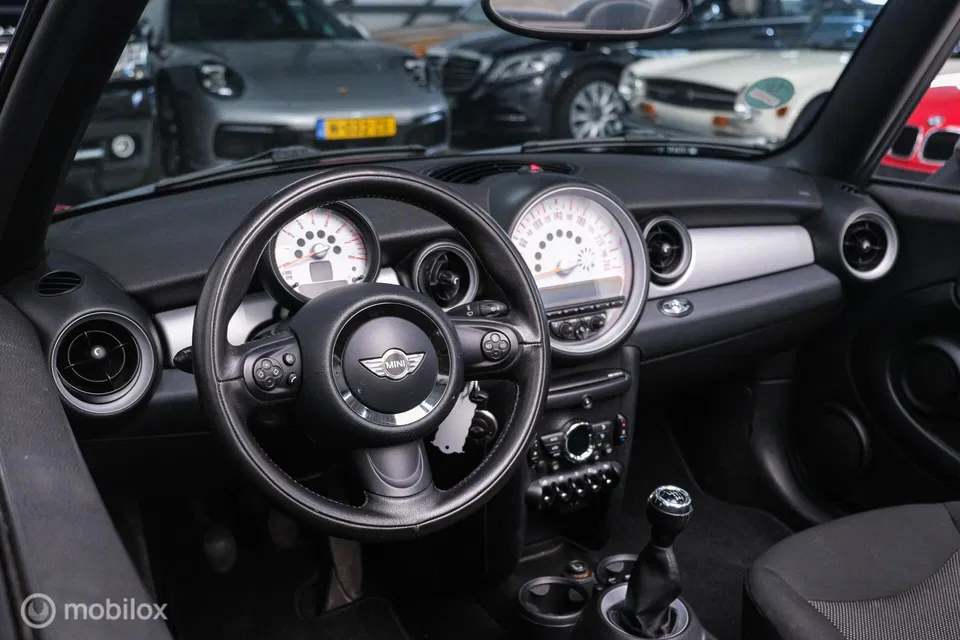 MINI Cabrio 1.6 Cooper Chili | NL auto | Clima | Rijklaar | cruise control | Nieuwe APK |