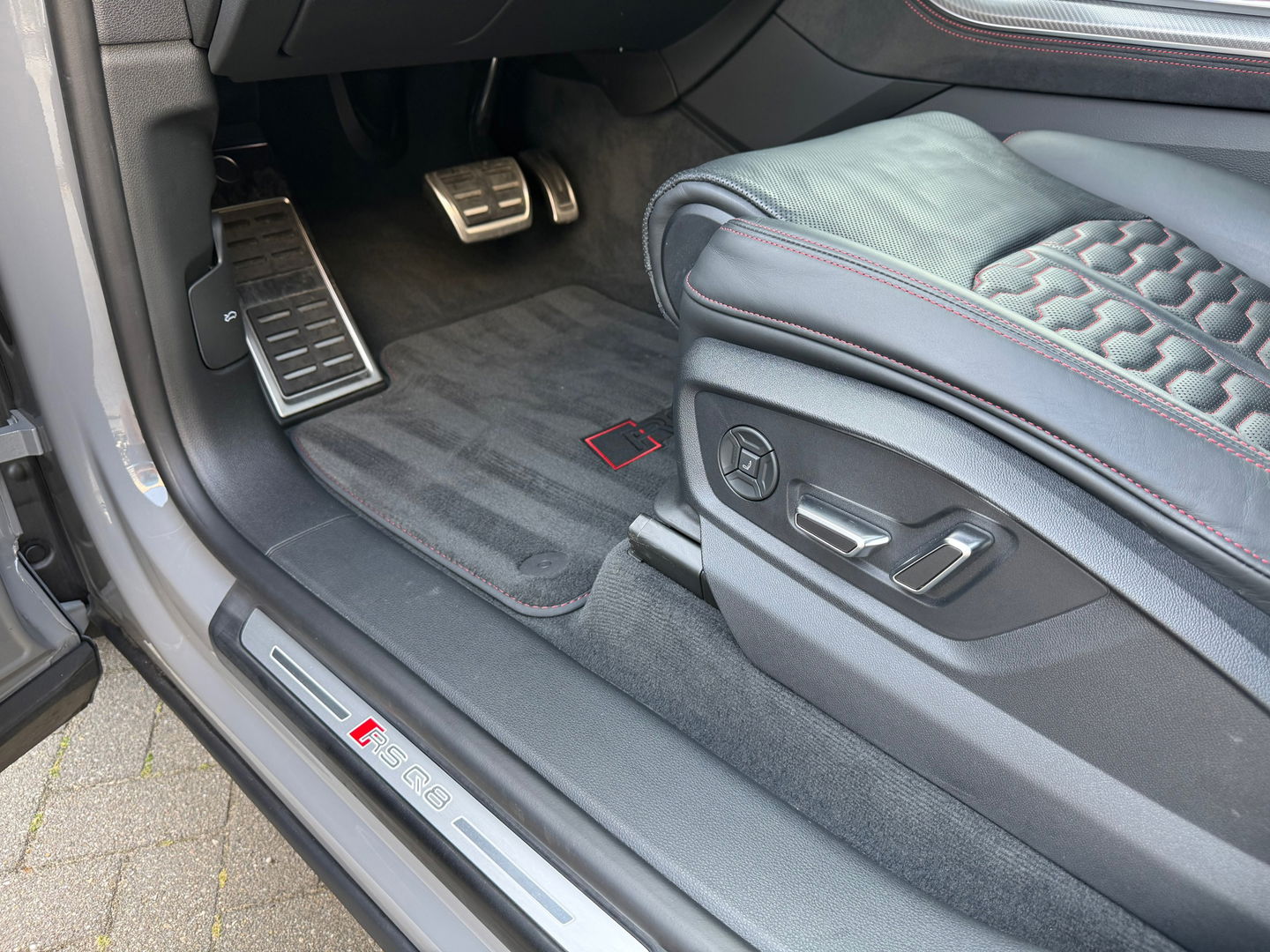 Audi RSQ8 4.0 TFSI Quattro|Pano|Massage|B&O|Head-Up|Memory|Luchtvering|Camera|Leder|600PK