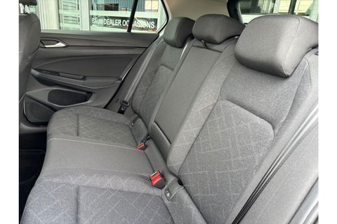 Volkswagen Golf 1.5 TSI STYLE PLUS AIRCO NAVI LMV PDC WINTERPACK