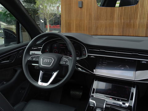Audi Q7 60 TFSIe Competition 462PK / B&O / Laser / Nachtzicht / Massage