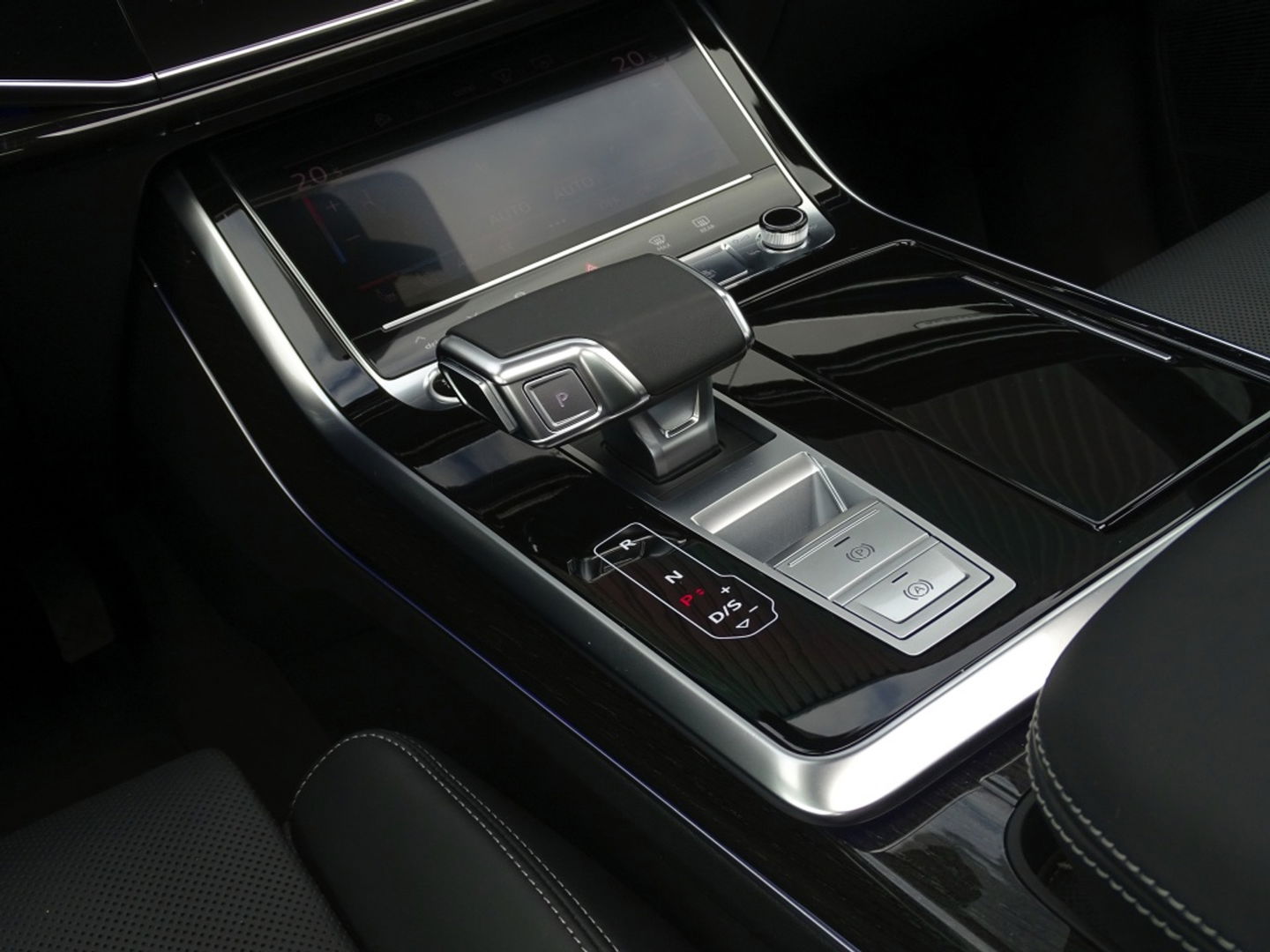 Audi Q7 60 TFSIe Competition 462PK / B&O / Laser / Nachtzicht / Massage