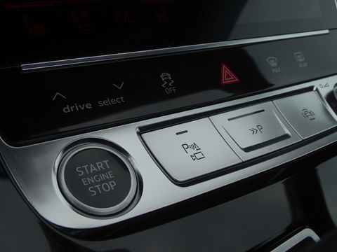 Audi Q7 60 TFSIe Competition 462PK / B&O / Laser / Nachtzicht / Massage