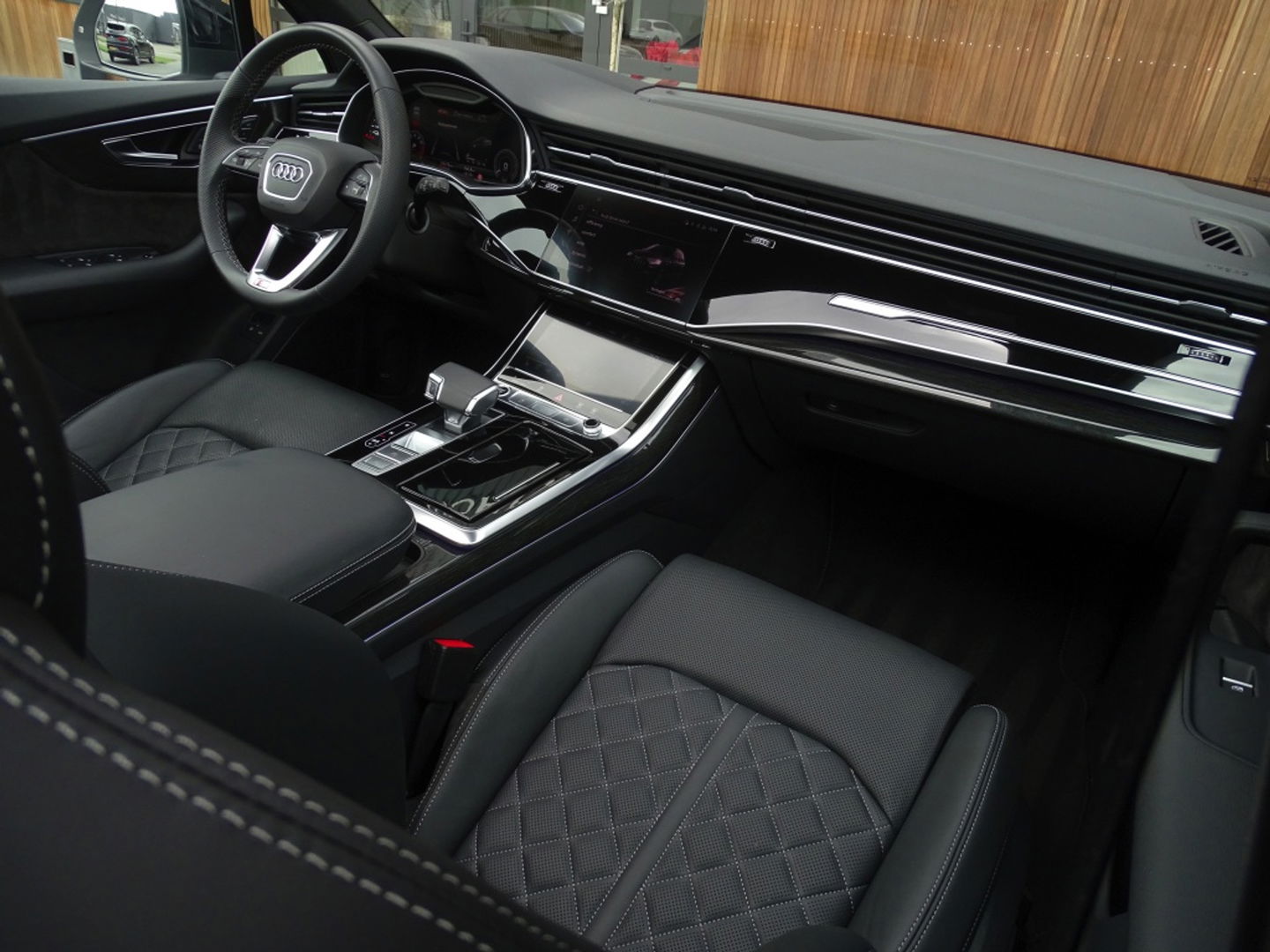 Audi Q7 60 TFSIe Competition 462PK / B&O / Laser / Nachtzicht / Massage