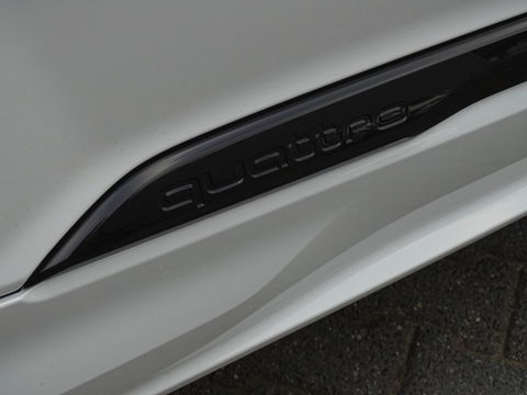 Audi Q7 60 TFSIe Competition 462PK / B&O / Laser / Nachtzicht / Massage