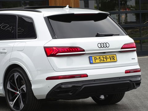Audi Q7 60 TFSIe Competition 462PK / B&O / Laser / Nachtzicht / Massage