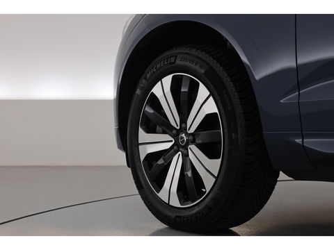 Volvo XC60 2.0 T8 Plug-in hybrid AWD Plus Dark | Pano | Standkachel | ACC | Blis | H&K  audio | Sportstoelen met mem. |