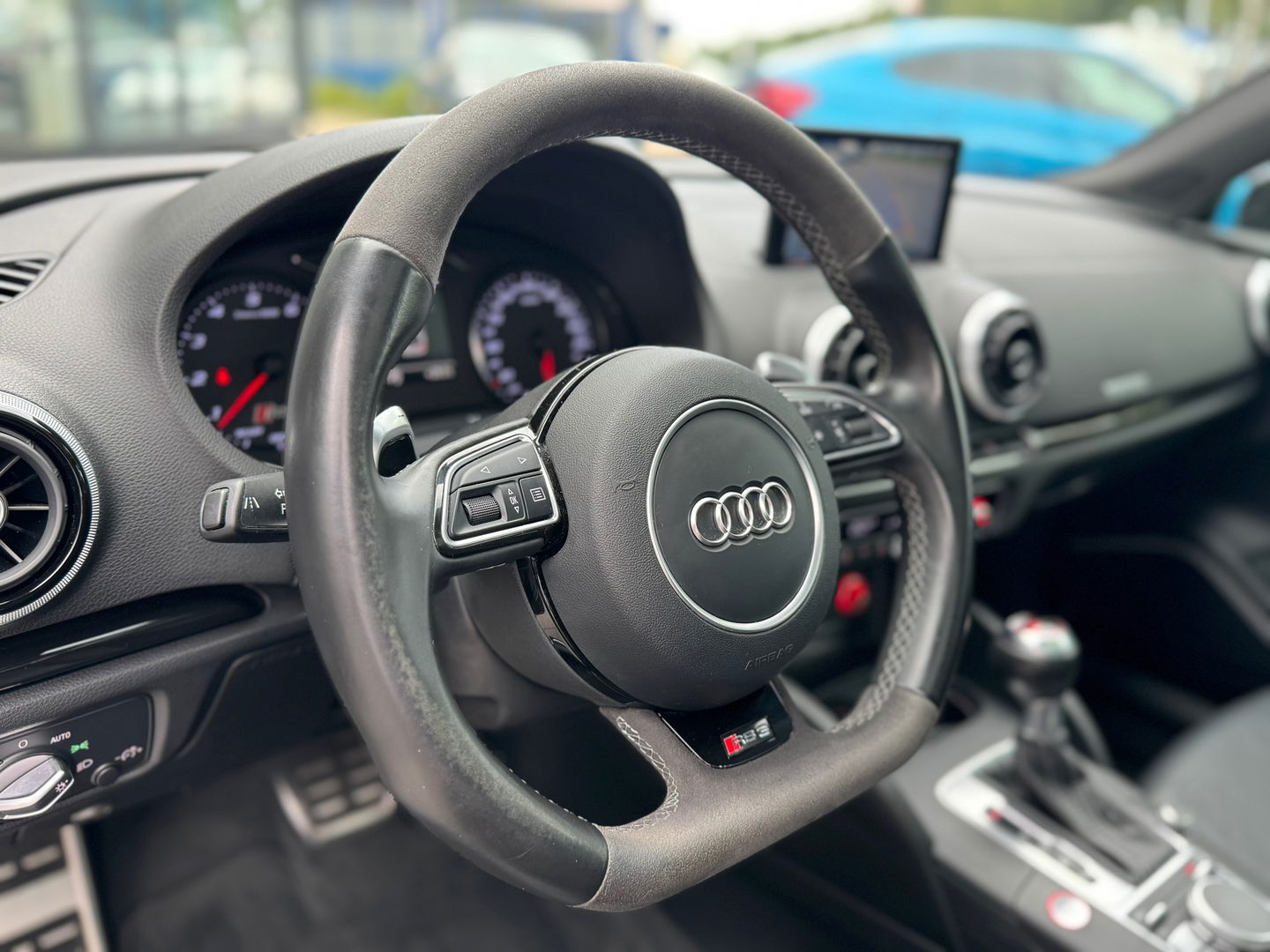 Audi RS3 Sportback 2.5 TFSI Quattro|Pano|B&O|Schaalstoelen|Camera|ACC|NL-Auto|Keyless|Leder|367PK