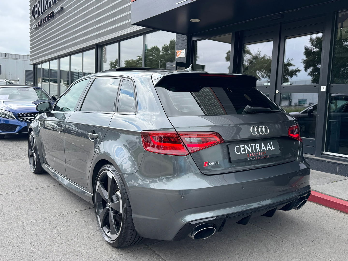 Audi RS3 Sportback 2.5 TFSI Quattro|Pano|B&O|Schaalstoelen|Camera|ACC|NL-Auto|Keyless|Leder|367PK